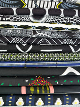 Black, White & a Pop of Color - Giant Clam Toss Quilt Kit